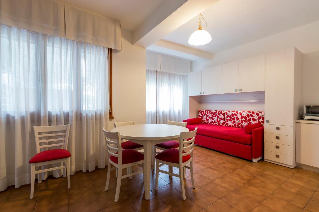 Residence Piccolo Milano Marittima Eksteriør billede