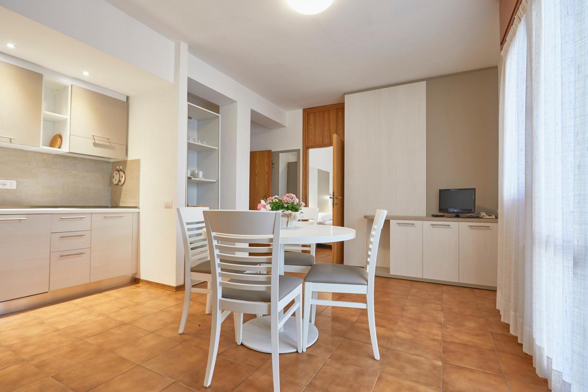 Residence Piccolo Milano Marittima Eksteriør billede