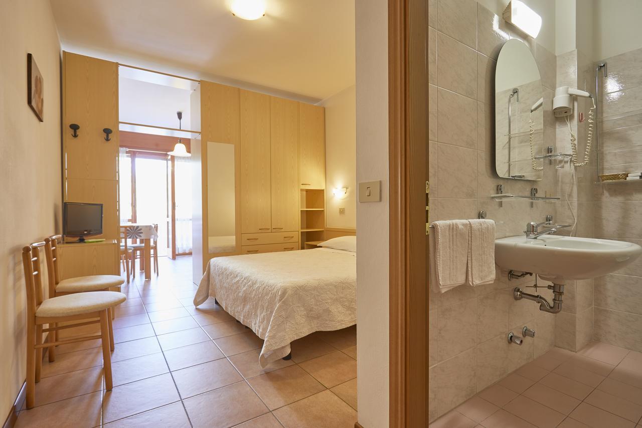 Residence Piccolo Milano Marittima Eksteriør billede
